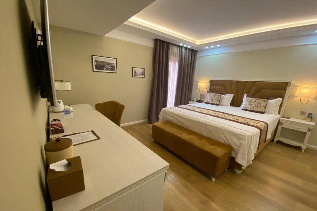 Hotel Brais Durrës Exteriör bild