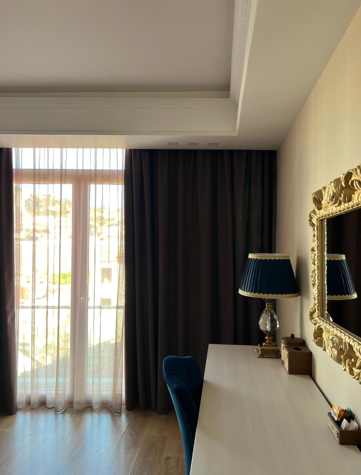 Hotel Brais Durrës Exteriör bild